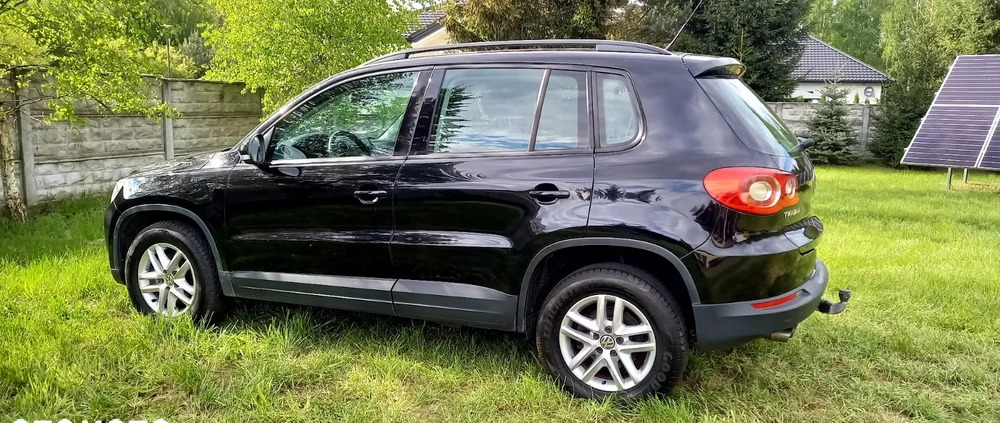 Volkswagen Tiguan cena 29900 przebieg: 194000, rok produkcji 2008 z Uniejów małe 497